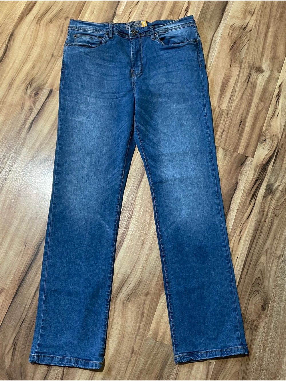 Truth & Theory Men's Straight Fit Slim Stretch Jeans Blue Medium Wash Size 34